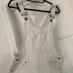 Short overalls